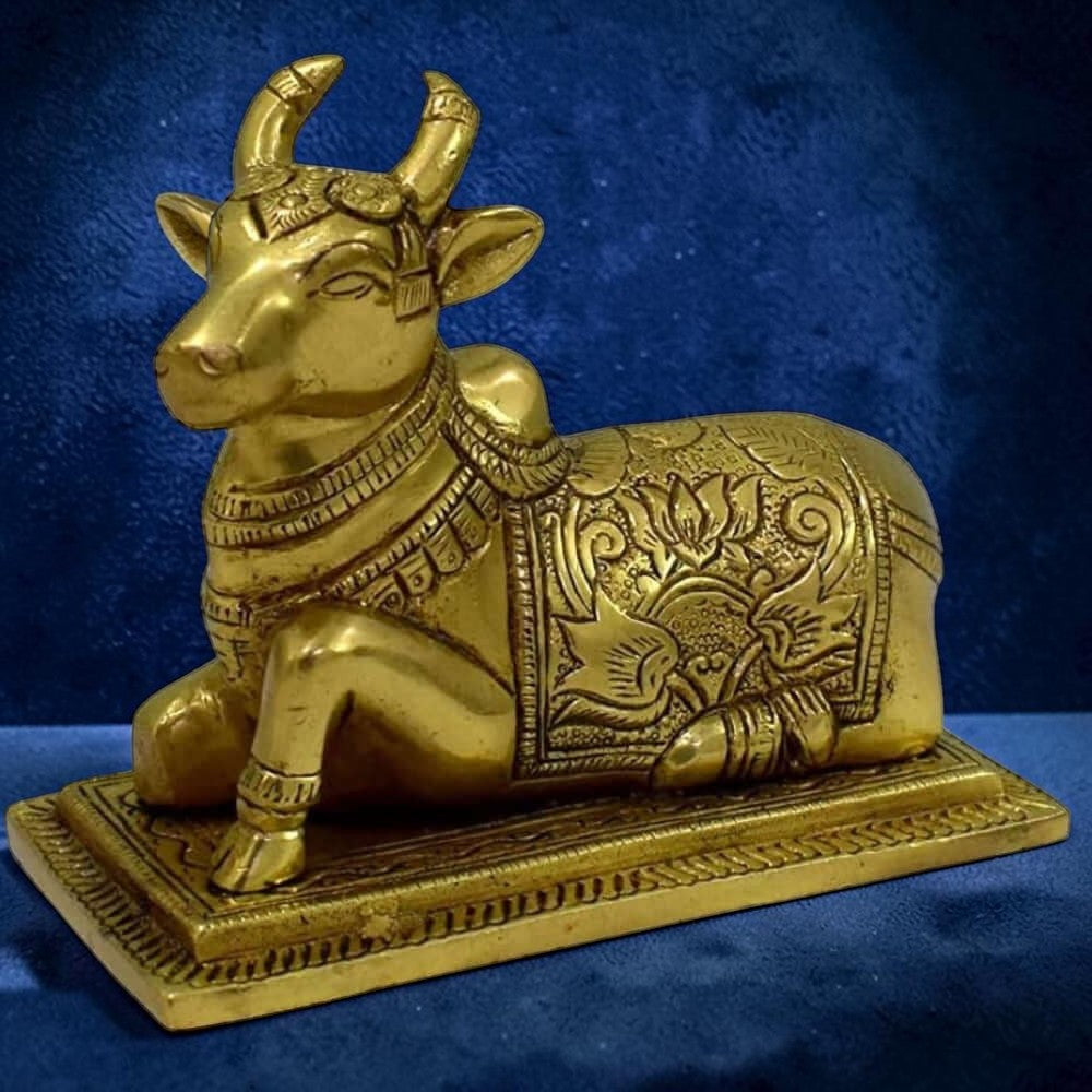 100% Pure Brass Sitting Nandi Cow Statue for Religious Home Puja Décor Showpiece Gift Nandi Cow and Calf Brass Statue/Idol/Showpiece/Decorative Diwali Gift Kamdhenu,Weight:1000 Gram,Length:4.5 Inch