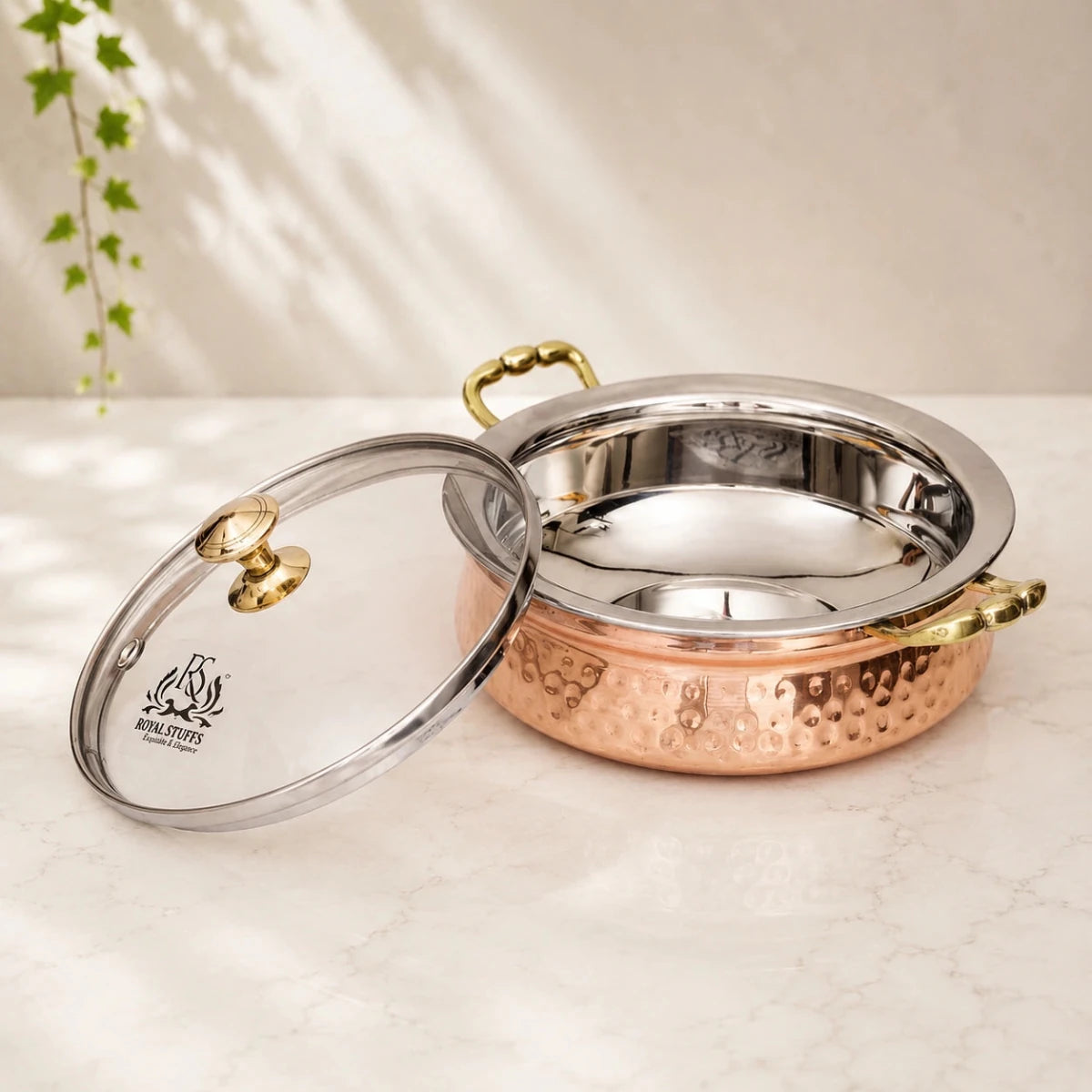 780 ML Steel Copper Hammered Design Handi/Bowl/Casserole with Toughened Glass Lid - Royalstuffs.com