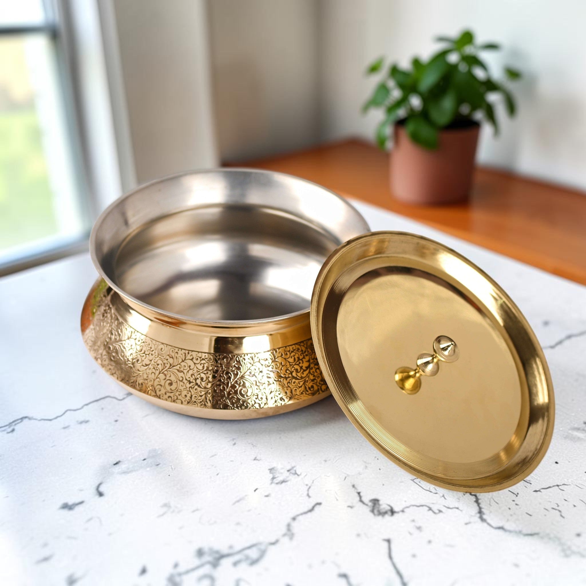 Brass Royal Handi with Lid