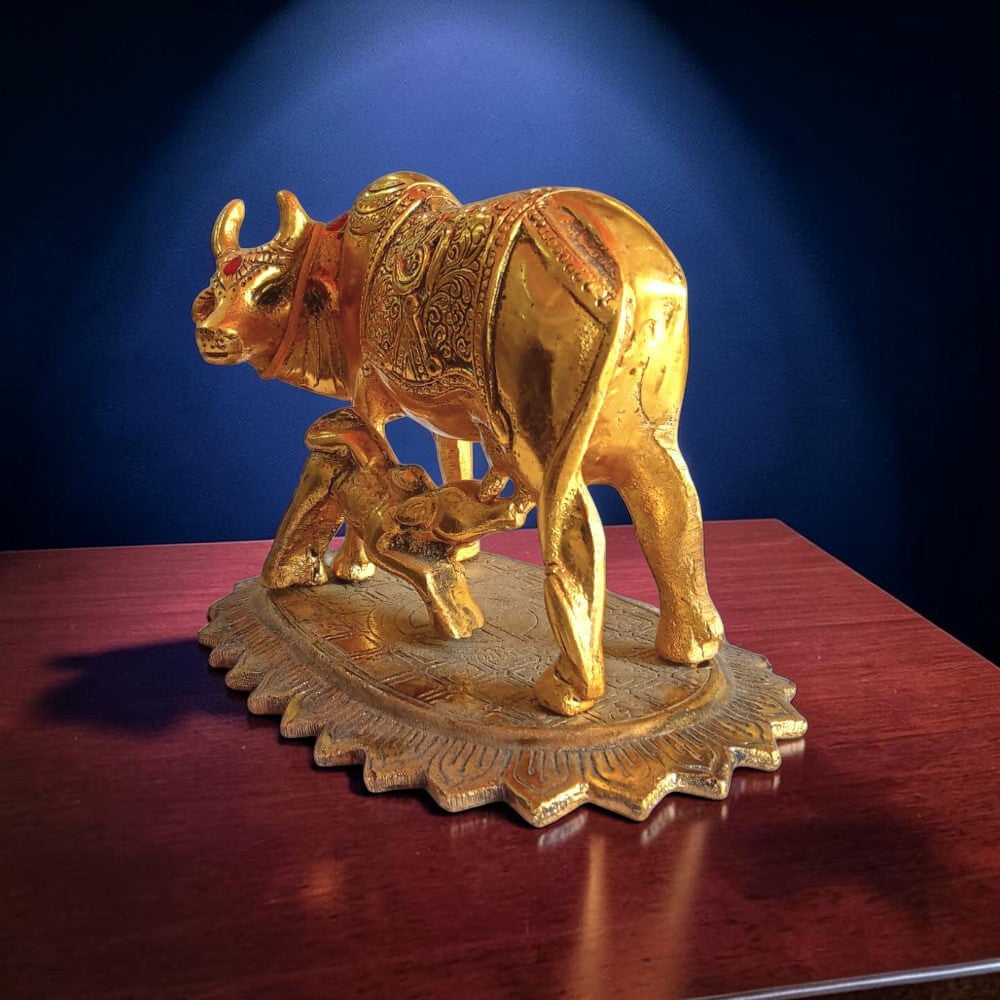 ROYALSTUFFS Kamdhenu Collections Aluminum Cow and Calf Statue Showpiece