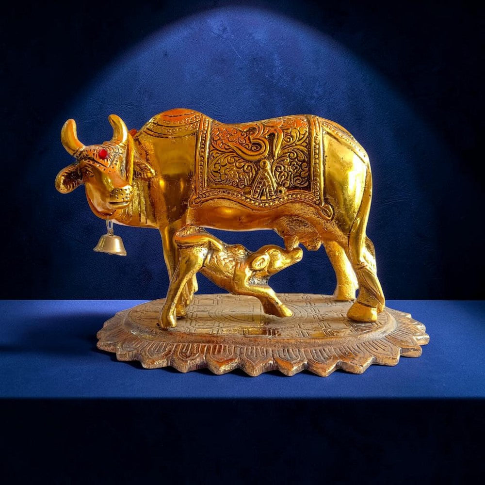 ROYALSTUFFS Kamdhenu Collections Aluminum Cow and Calf Statue Showpiece