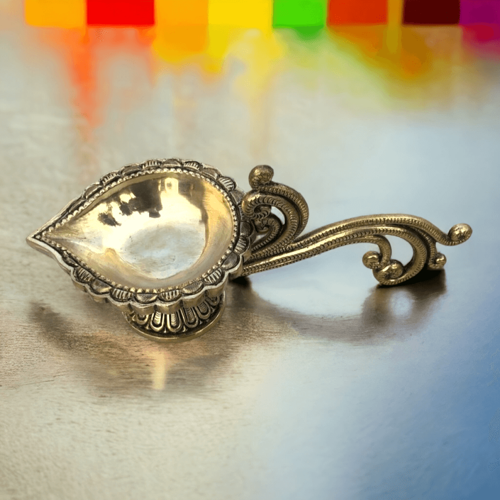 Brass Diya aarti for Pooja Worship Prayer, Oil Diya 1 kg - Royalstuffs.com