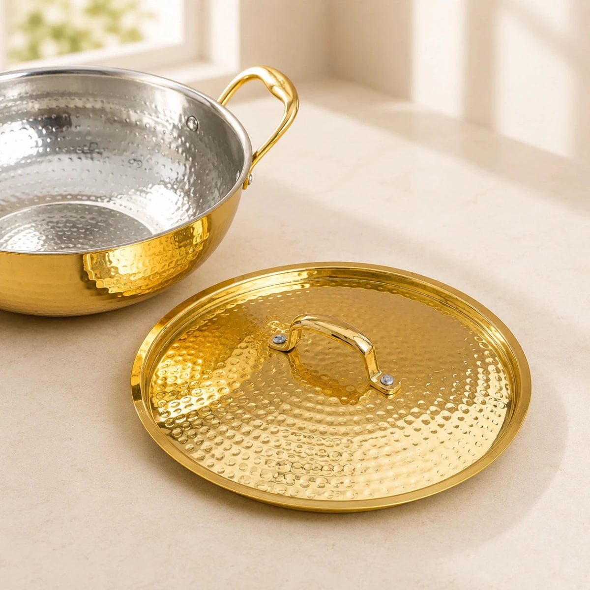 Hammered Brass Kadhai with Lid & Tin (Kalai) Coating – Traditional Heavy Brass Cooking & Serving Kadhai | 3 Sizes | RoyalStuffs - Royalstuffs.com
