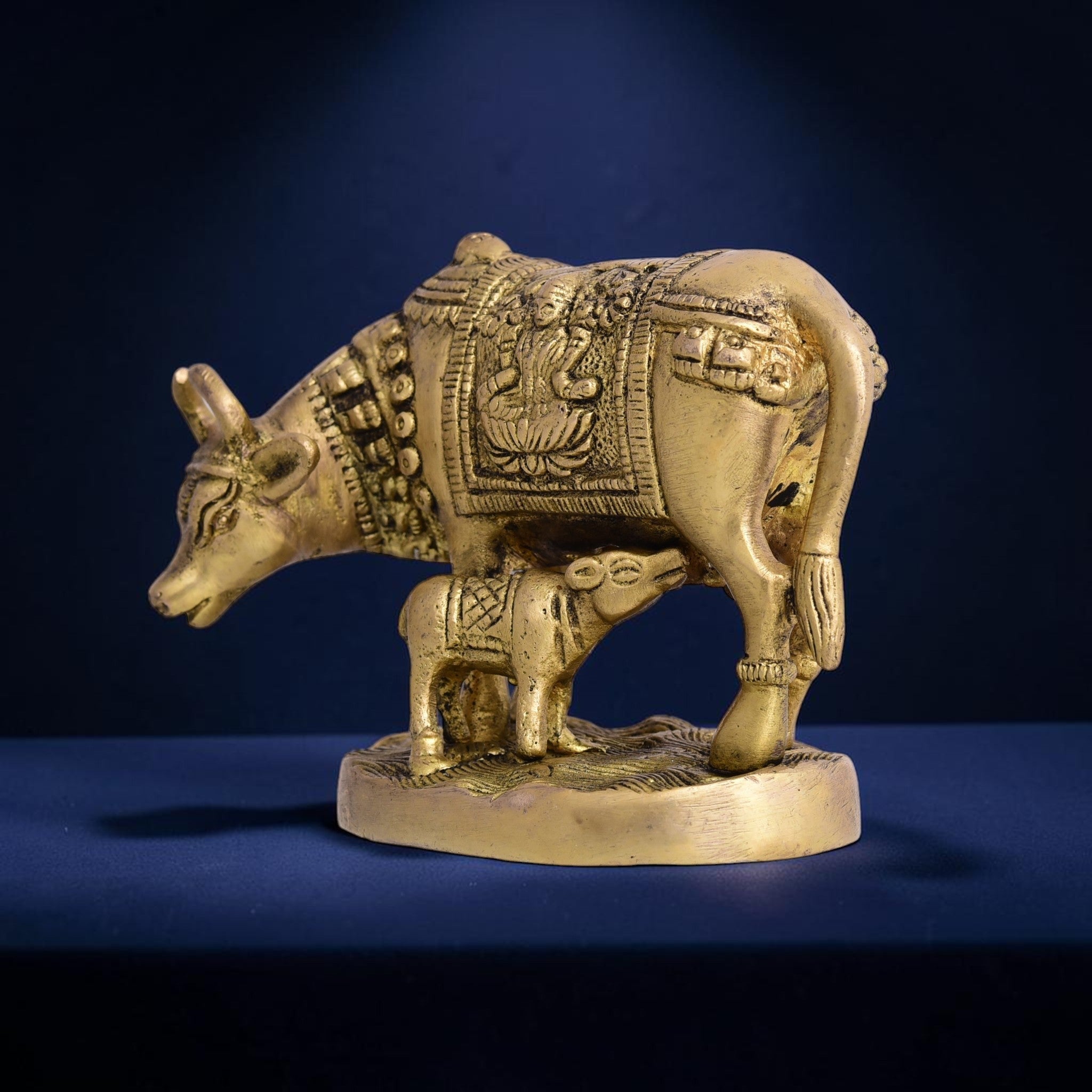 Handcrafted Brass Kamdhenu Cow with Calf Idol (4 Inch) | RoyalStuffs - Royalstuffs.com