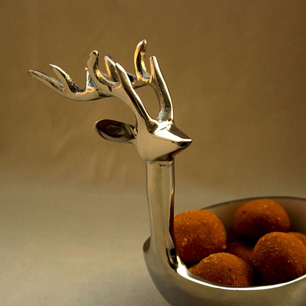 ROYALSTUFFS Multipurpose Golden Metallic Holiday Decorative Deer Bowl 8 inch Tall (Silver) - Royalstuffs.com
