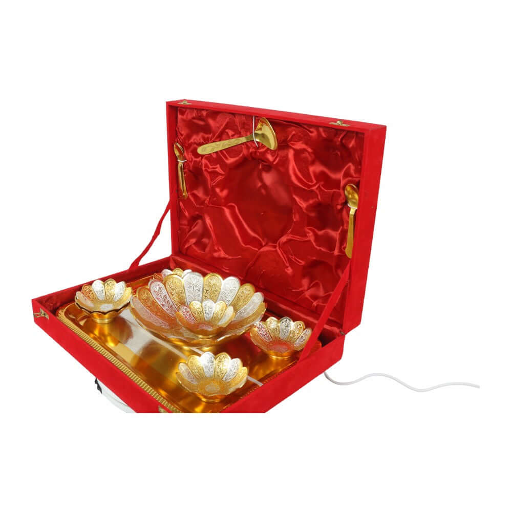 ROYALSTUFFS Silver Plated Gold Polished,Designer Set of 6 Small Bowl & 1 Big Bowl 6 Small Spoon & 1 Big Spoon and 1 Tray - Royalstuffs.com