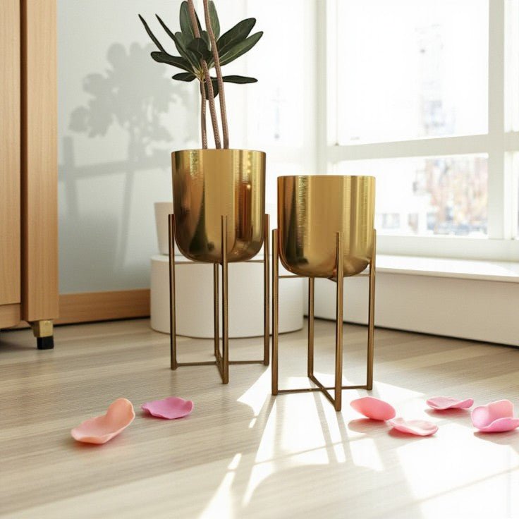 Gold Metal Indoor Outdoor Dome Planter with Removable Stand (2- Pack) 22 in., and 19 in. - Royalstuffs.com