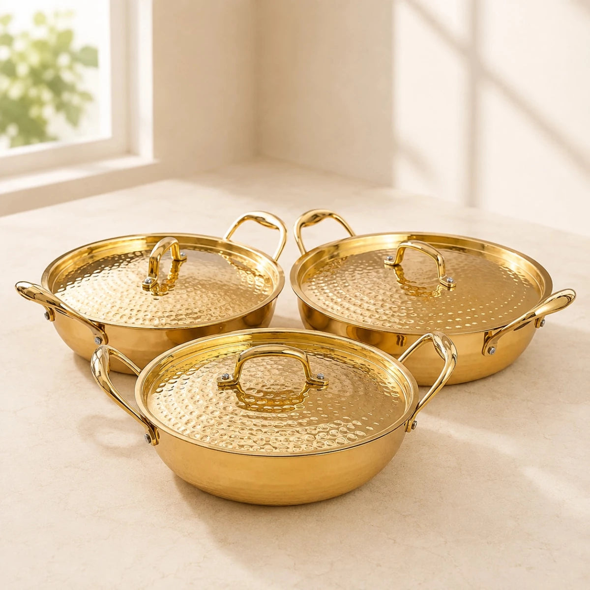 Hammered Brass Kadhai with Lid & Tin (Kalai) Coating – Traditional Heavy Brass Cooking & Serving Kadhai | 3 Sizes | RoyalStuffs - Royalstuffs.com