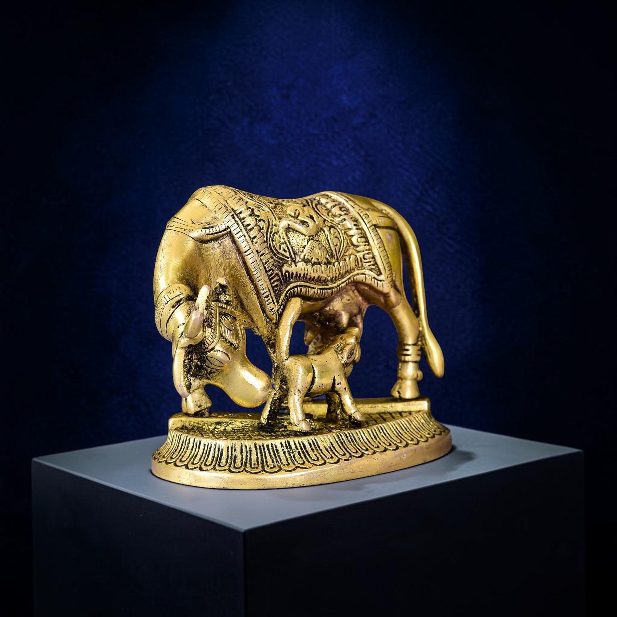 Handcrafted Brass Kamdhenu Cow with Calf Idol (4 Inch) | RoyalStuffs - Royalstuffs.com