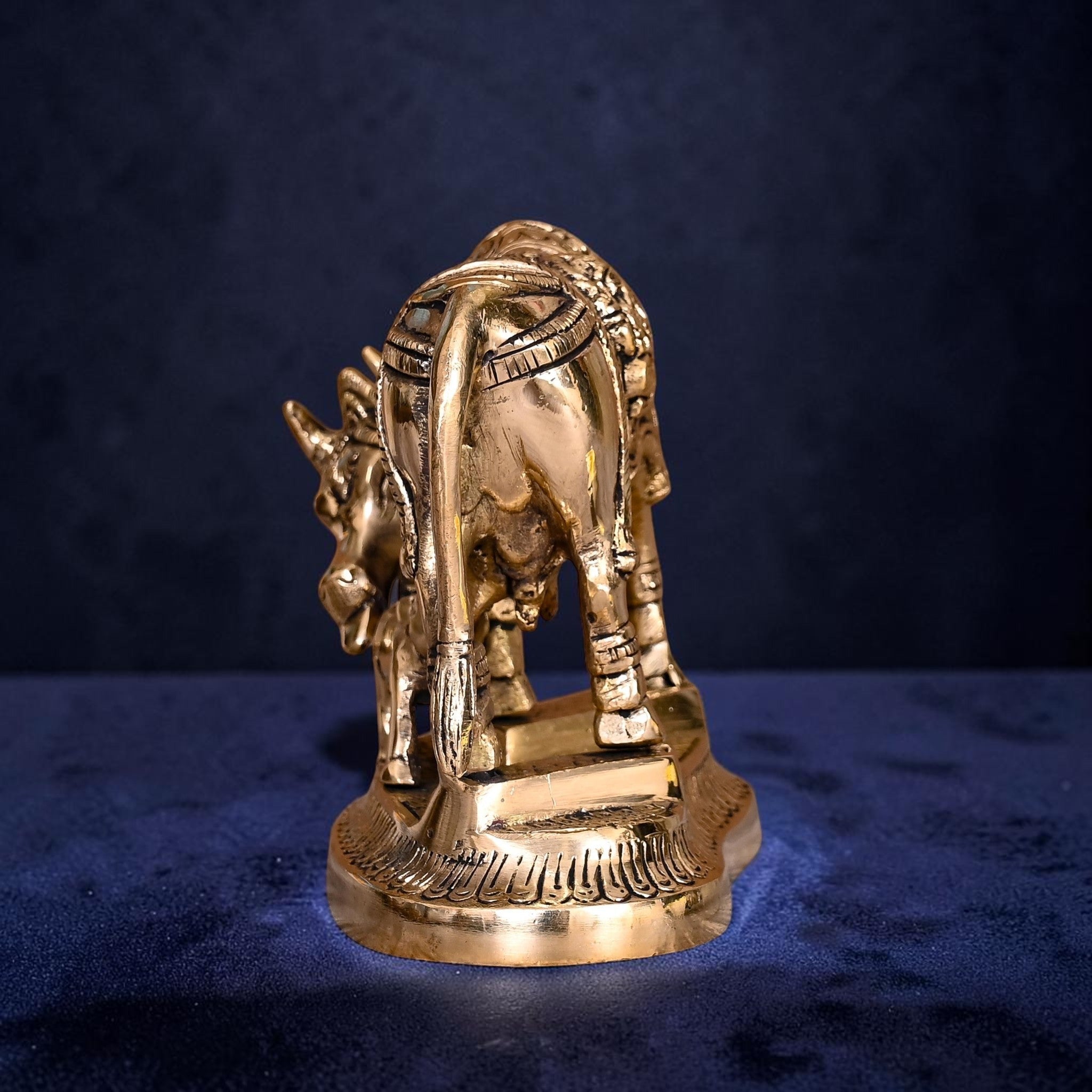 Handcrafted Brass Kamdhenu Cow with Calf Idol (4.5 Inch) | RoyalStuffs - Royalstuffs.com