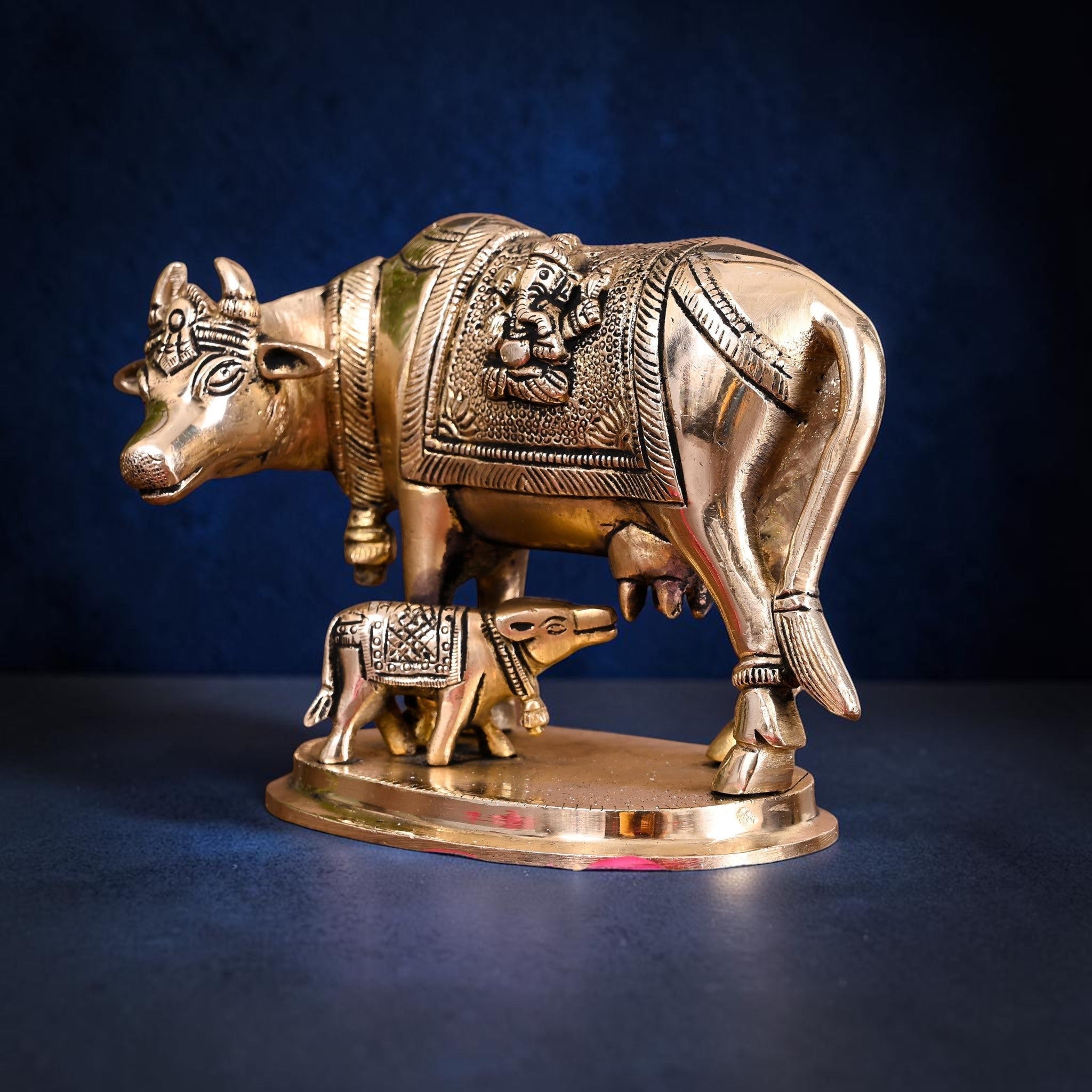Handcrafted Brass Kamdhenu Cow with Calf Idol (4.5 Inch) | RoyalStuffs - Royalstuffs.com