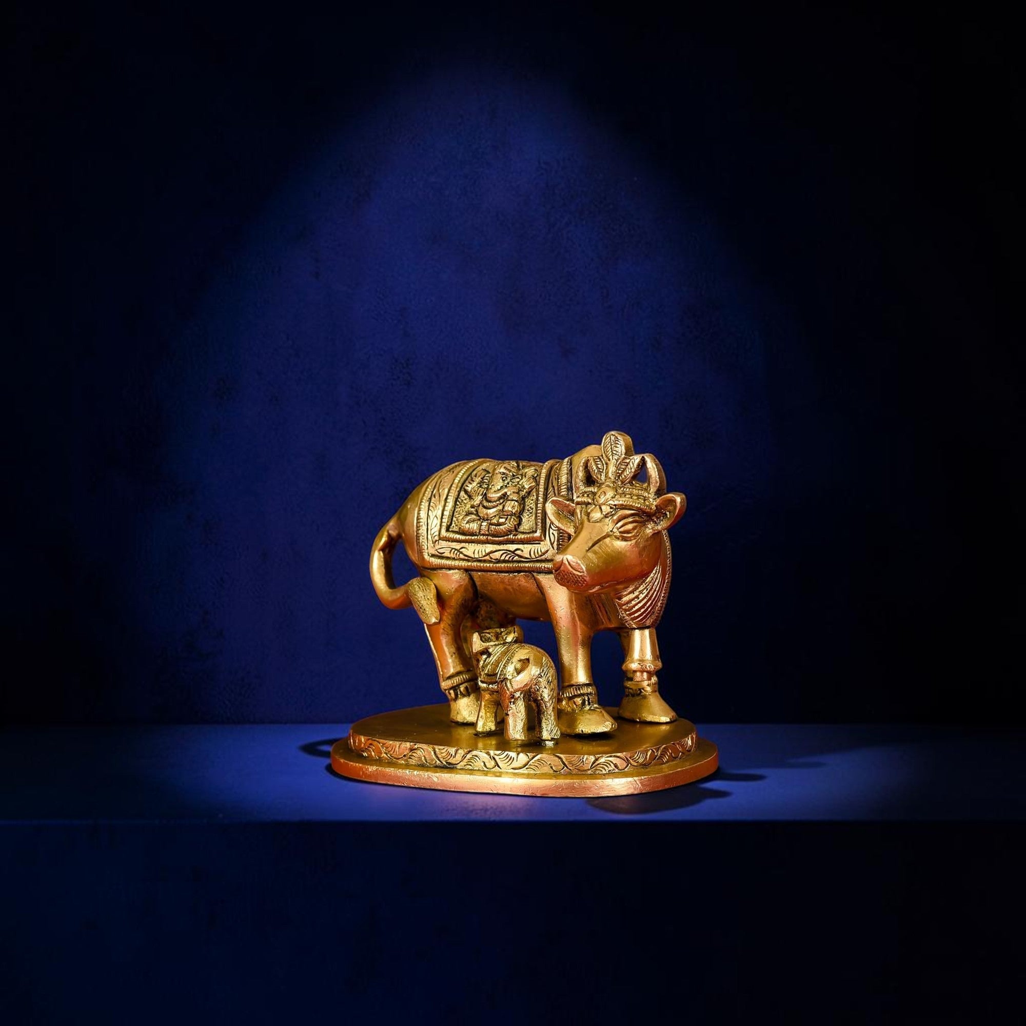 Handcrafted Brass Kamdhenu Cow with Calf Idol (5 Inch) | RoyalStuffs - Royalstuffs.com