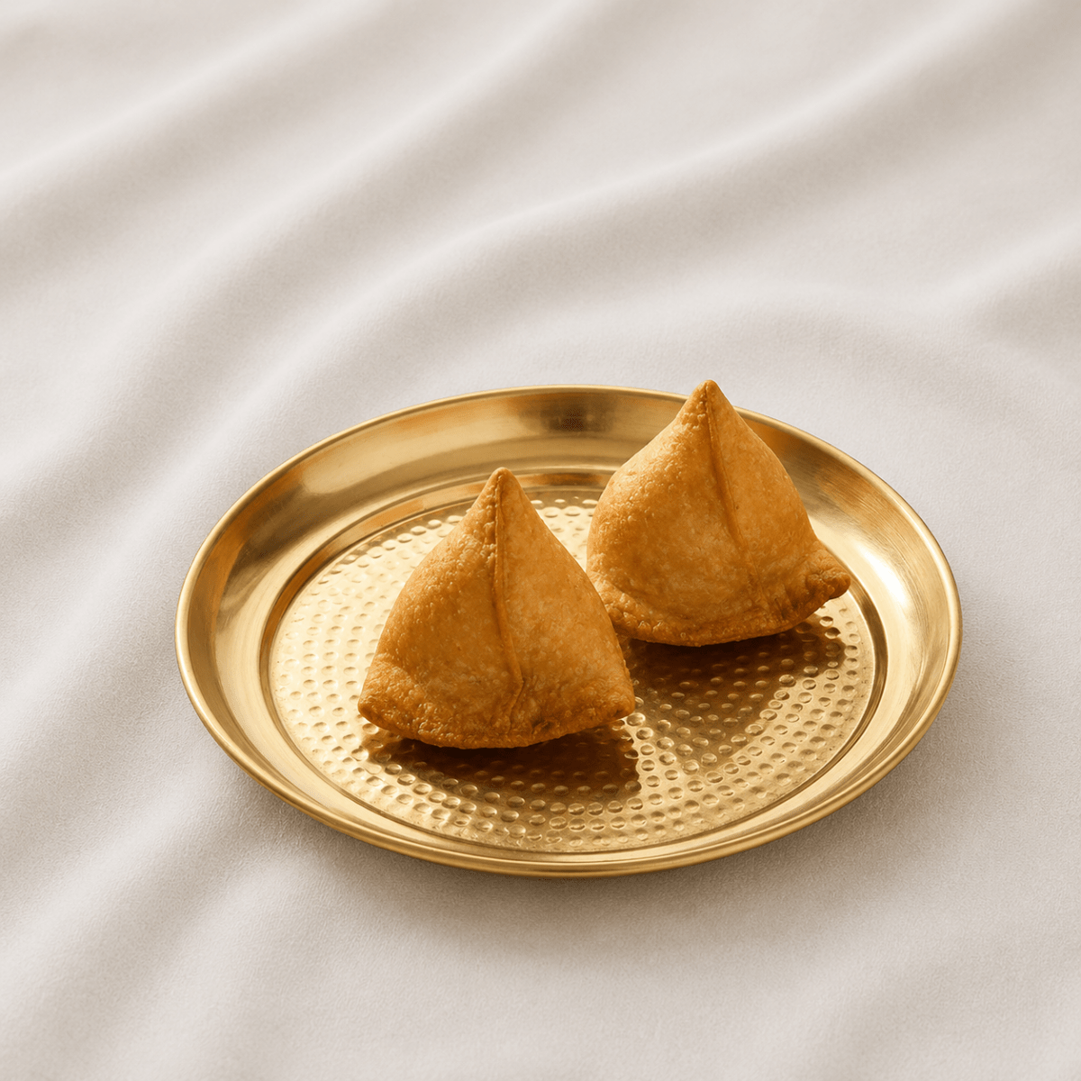 Handcrafted Hammered Brass Plate / Thali – 10.5 & 11.5 Inch | RoyalStuffs - Royalstuffs.com
