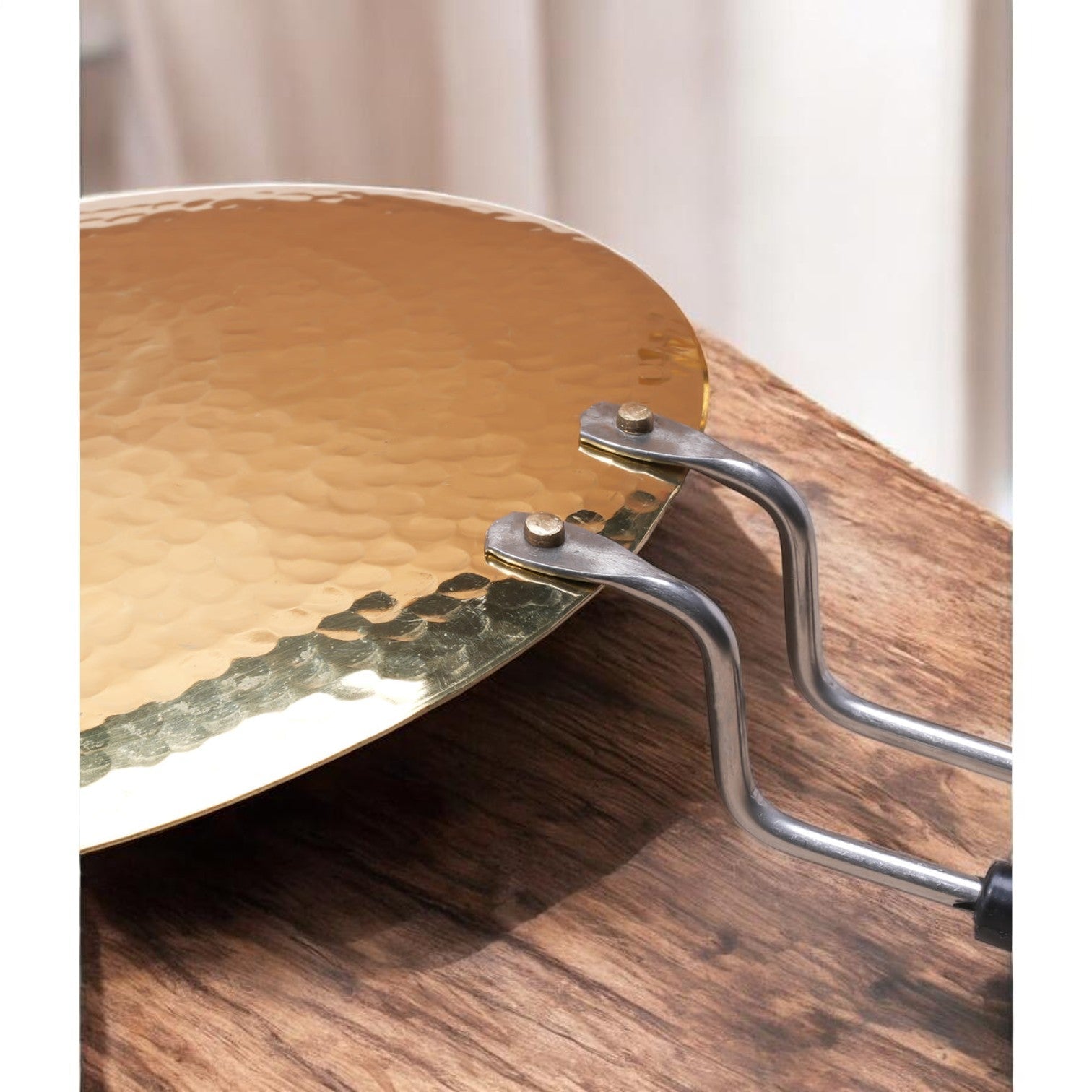 Handcrafted Hammered Brass Tawa with Broad Handle | RoyalStuffs - Royalstuffs.com