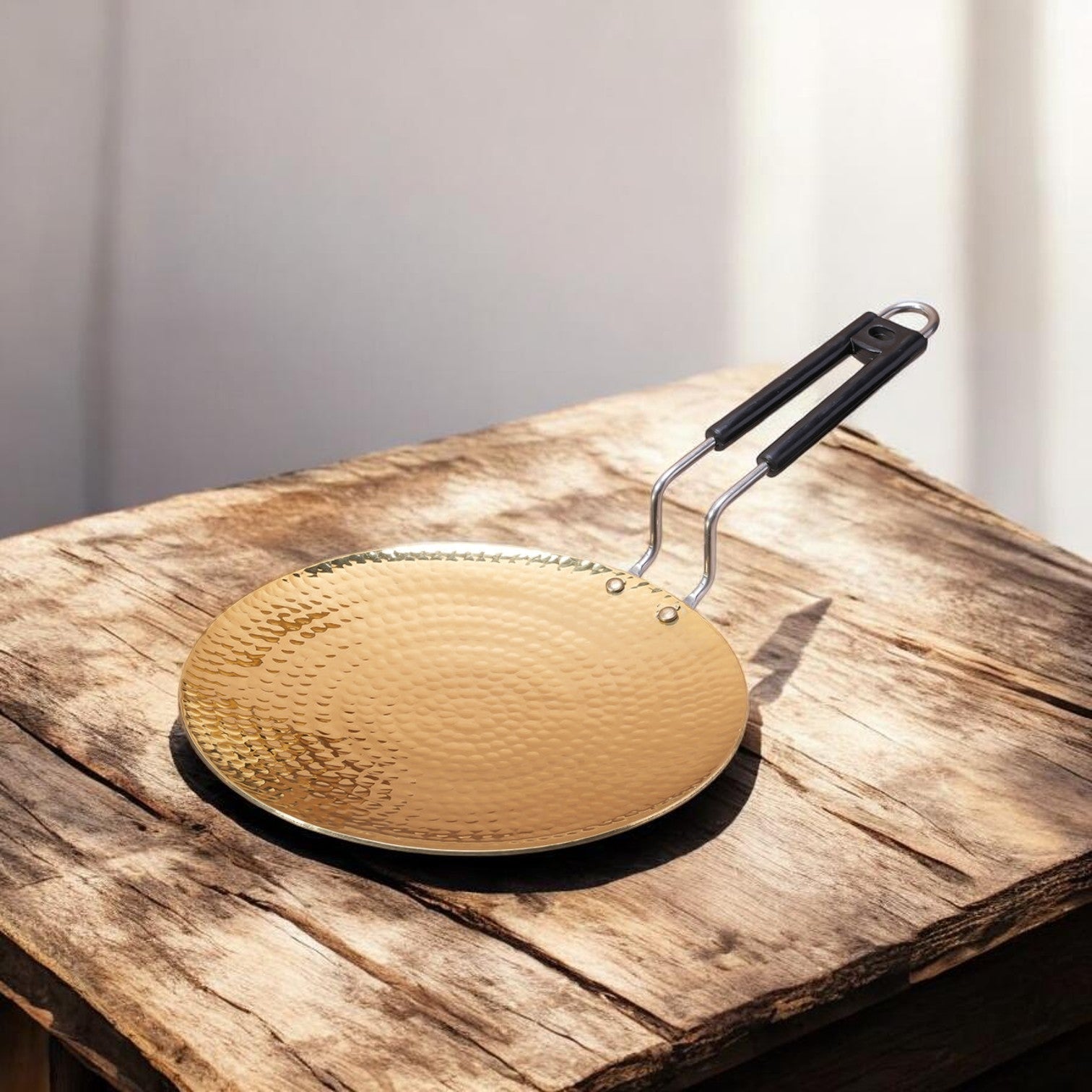 Handcrafted Hammered Brass Tawa with Broad Handle | RoyalStuffs - Royalstuffs.com