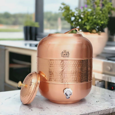 Een koperen pot met Amsterdams