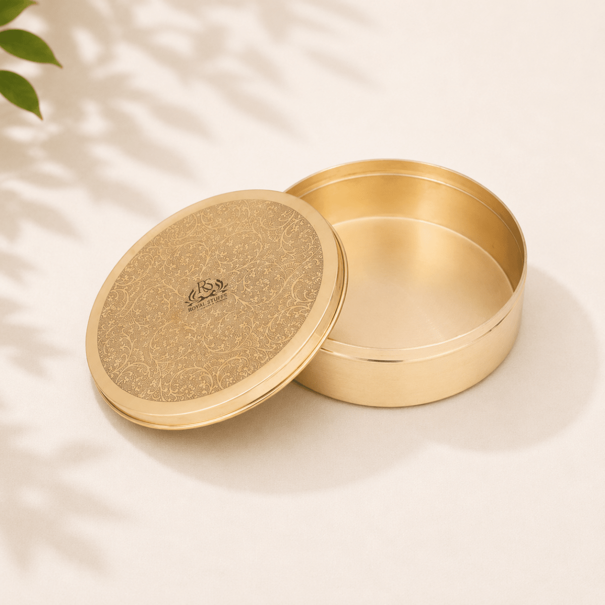 ROYALSTUFFS Brass chapati box, Puri Dibba - Royalstuffs.com