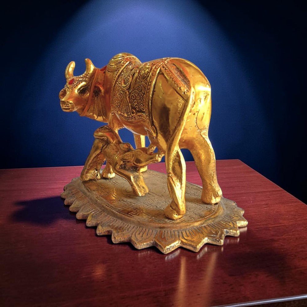 ROYALSTUFFS Kamdhenu Collections Aluminum Cow and Calf Statue Showpiece - Royalstuffs.com