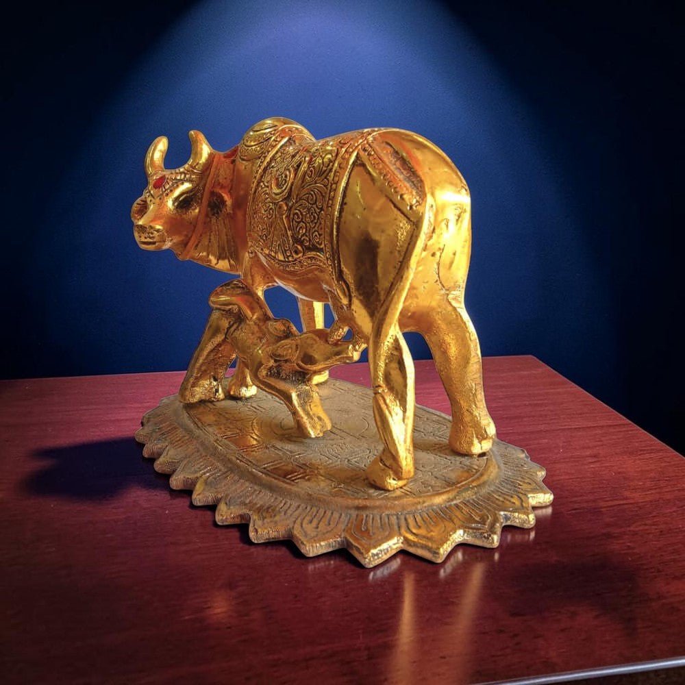 ROYALSTUFFS Kamdhenu Collections Aluminum Cow and Calf Statue Showpiece - Royalstuffs.com