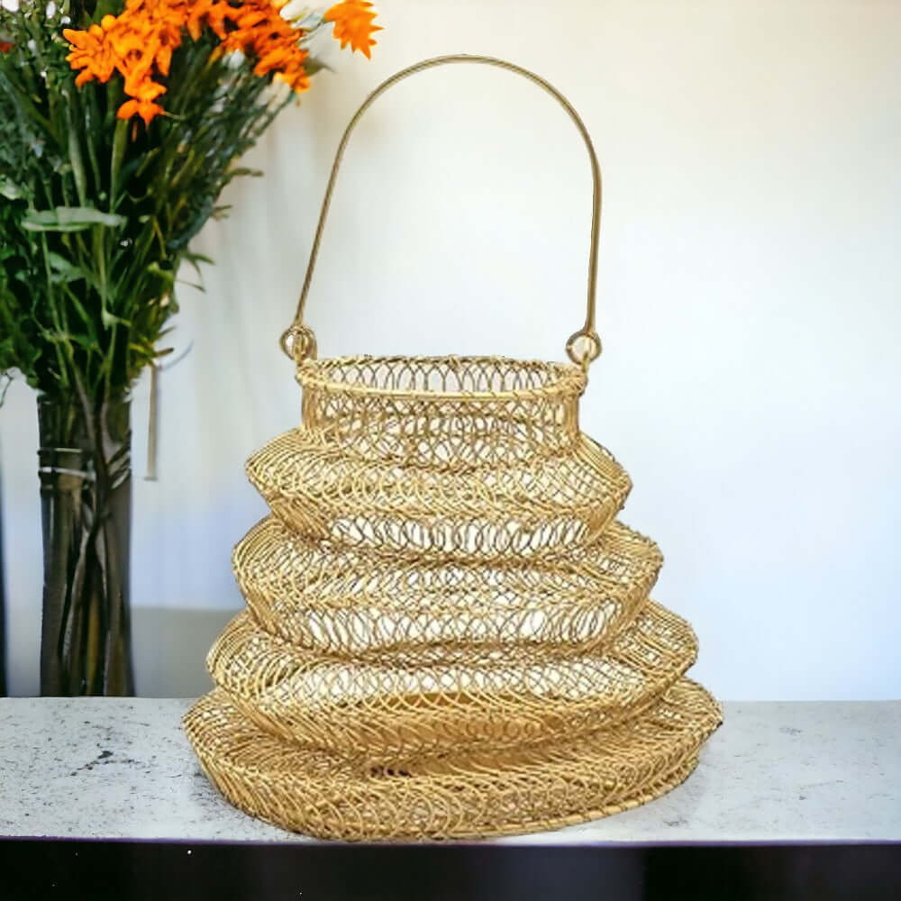 ROYALSTUFFS Metal Mesh wire Hamper Shagun Basket | Metal Big Basket/Gifts Hamper Basket/Serving Basket/Fruit Basket/Dry Fruit Basket/Packing Tray (Golden) - Royalstuffs.com