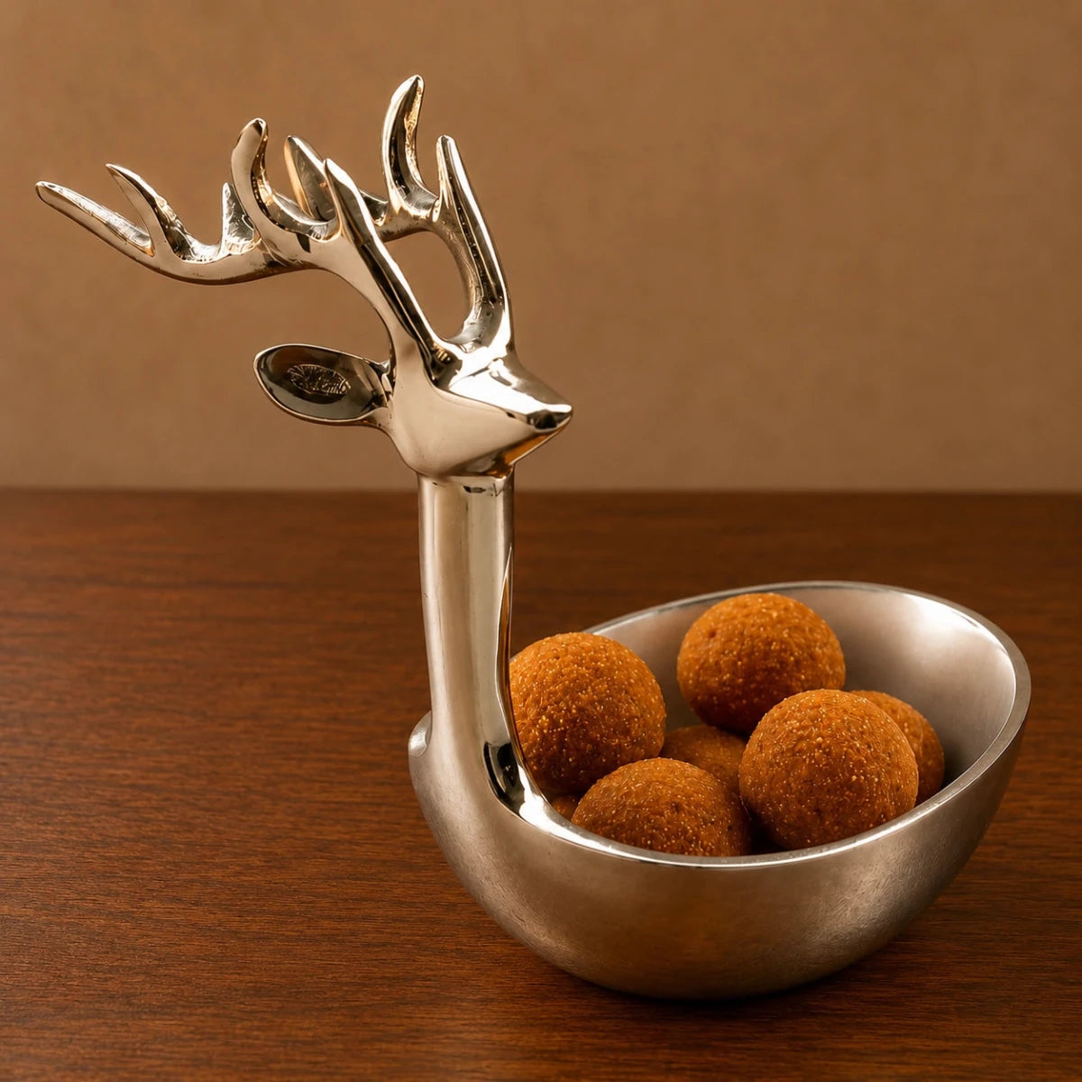 ROYALSTUFFS Multipurpose Golden Metallic Holiday Decorative Deer Bowl 8 inch Tall (Silver) - Royalstuffs.com