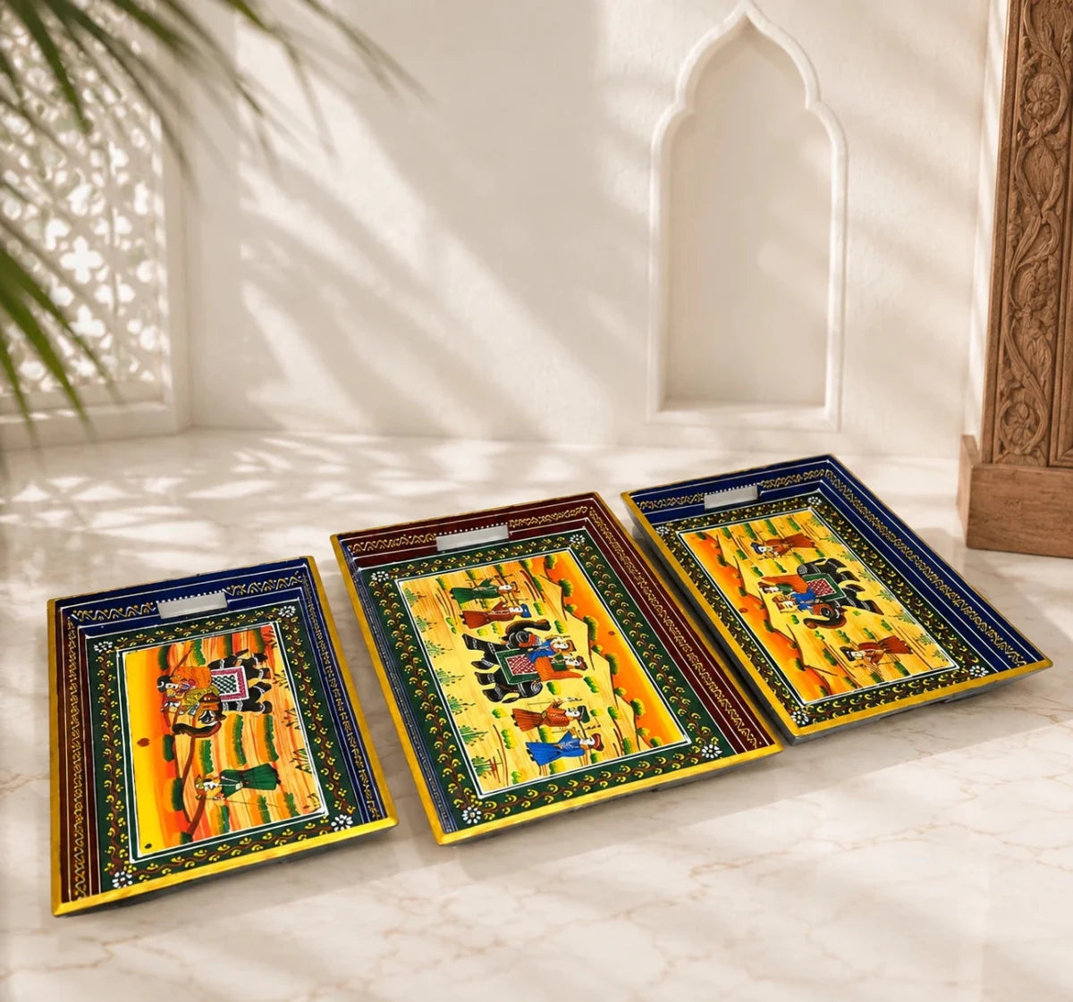 ROYALSTUFFS Serving Tray, set of 3, made of mango wood, Rajasthani painting, size 15″, 14″, 13″ - Royalstuffs.com