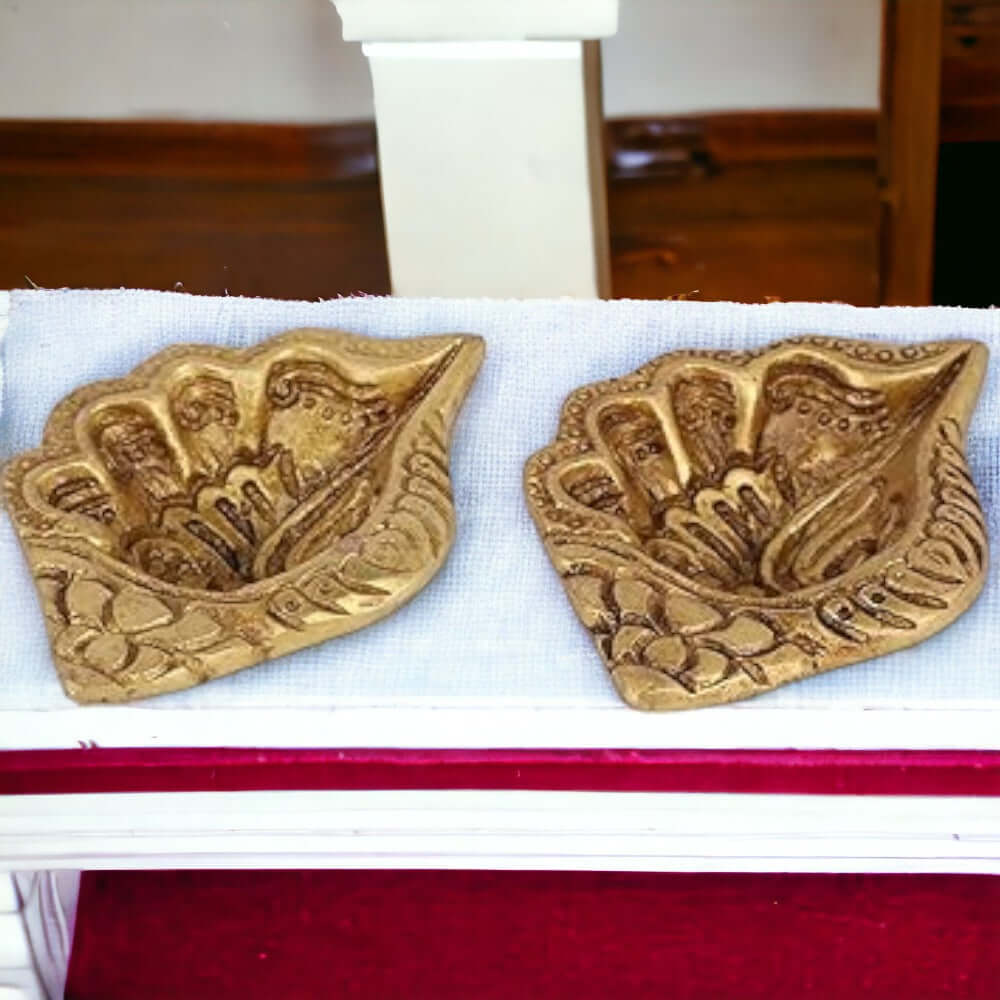 Set Of 2 Brass Diya For Puja /Table Decorative Showpiece - 2.5 cm (Brass, Gold),Weight:400 Gram - Royalstuffs.com