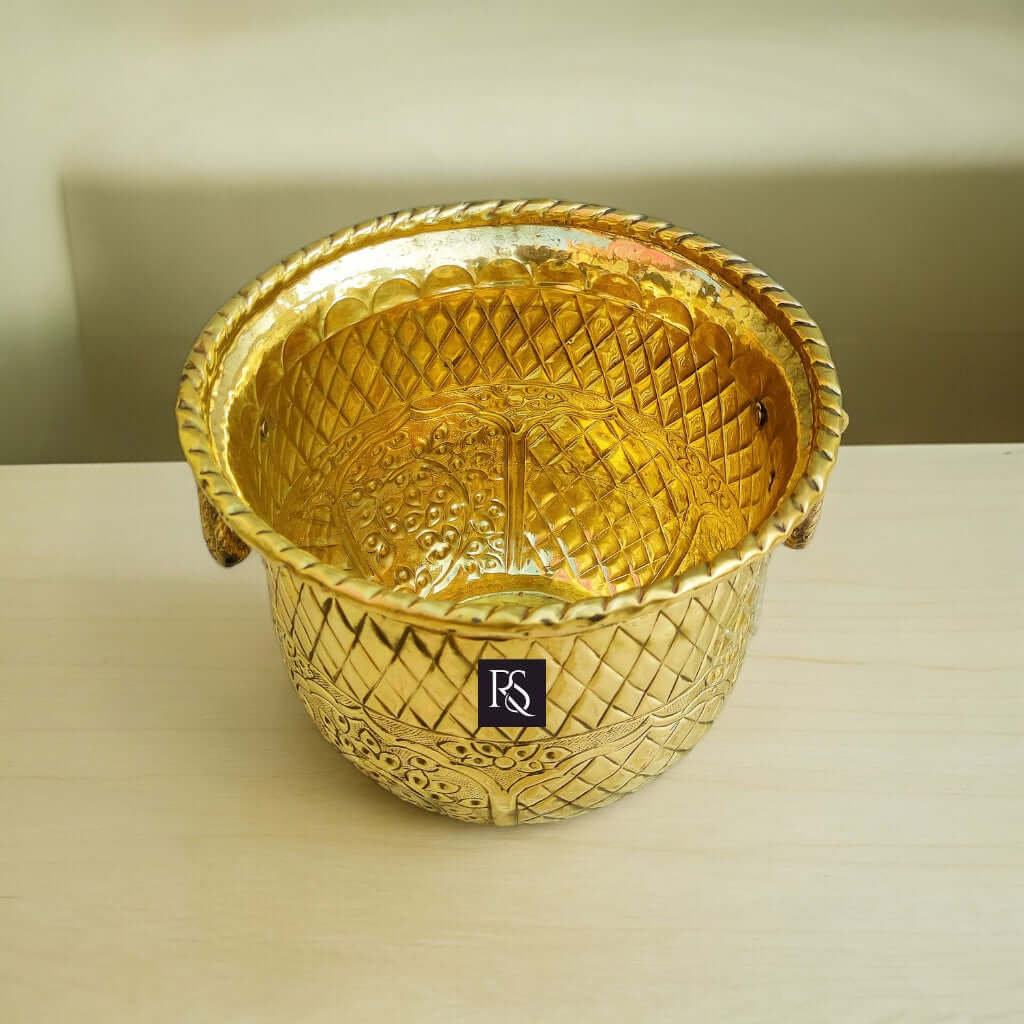 traditional shape brass planter for indoor & outdoor - Royalstuffs.com