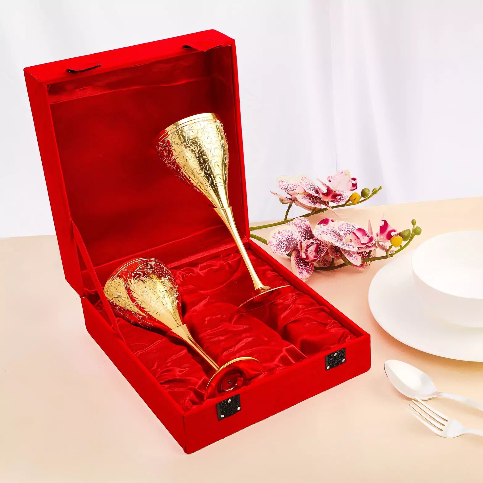 Royal Brass Wine Glass Drink Ware Set of 2 for Home, Clubs (Golden)