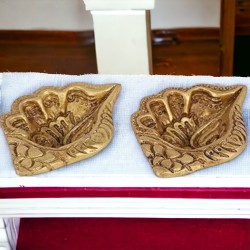 Set Of 2 Brass  Diya For Puja /Table Decorative Showpiece - 2.5 cm  (Brass, Gold),Weight:400 Gram