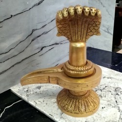 ROYALSTUFFS Brass Shivling with Hand Work on Snakes Decorative Showpiece - 5.5 Inch  (Brass, Gold)